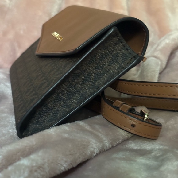 Michael Kors crossbody bag - Picture 4 of 6